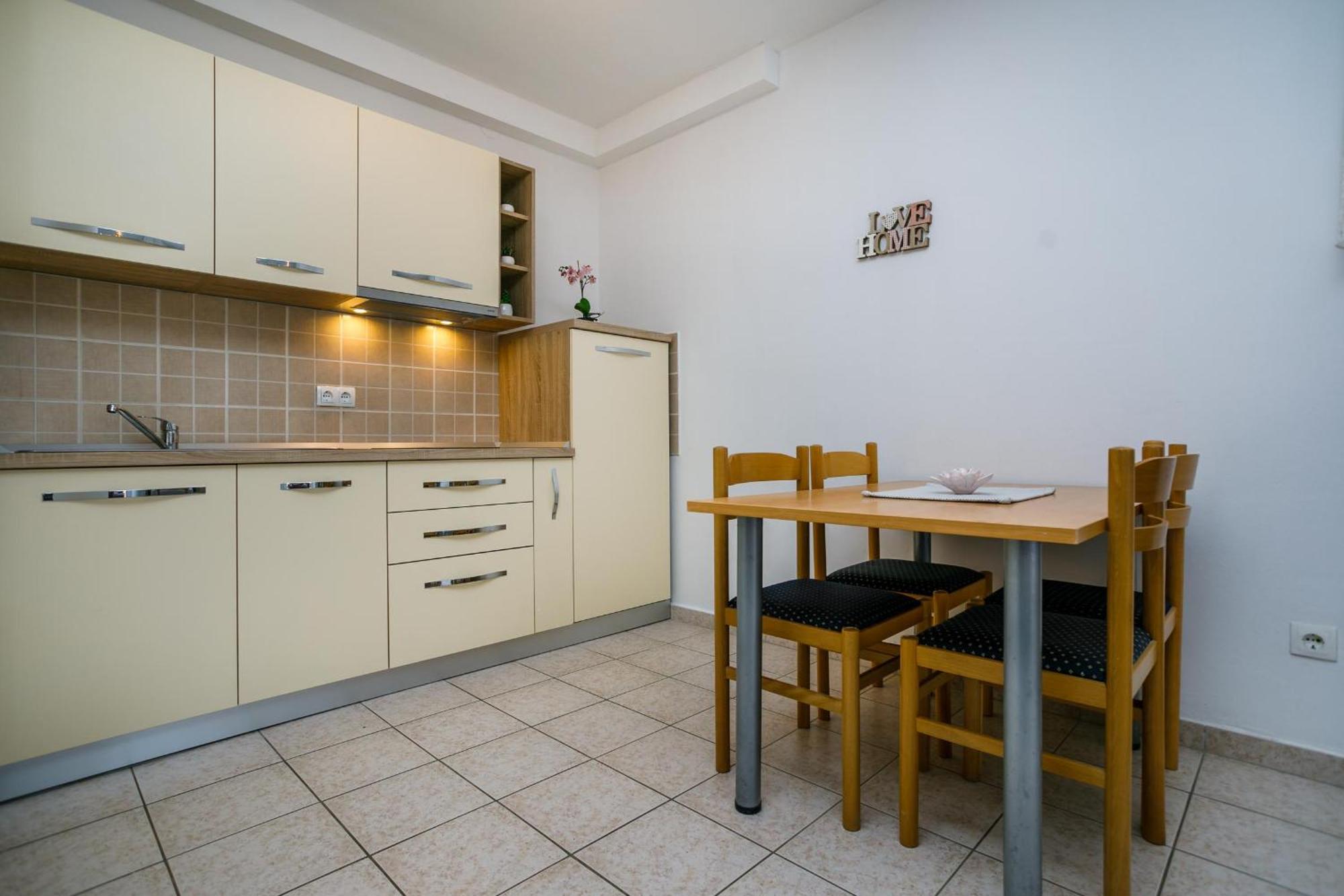 Apartment Pirun Baška Esterno foto